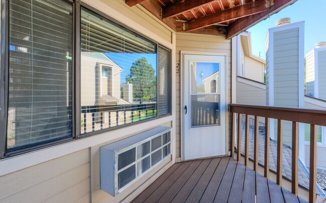 Building Photo - Bright 2Bd/2Ba Condo with Detached 1-Car G...