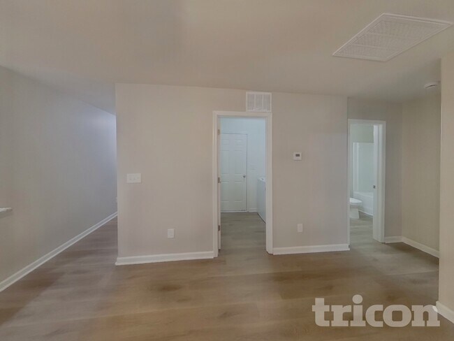 Foto del edificio - 631 Buckskin Rd