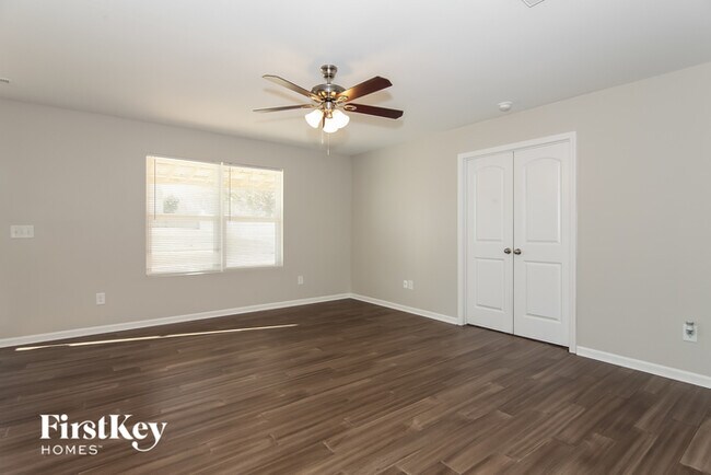 Building Photo - 1544 Pecan Ln