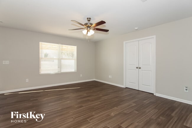 Foto del edificio - 1544 Pecan Ln