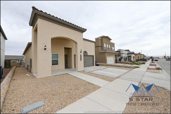 Foto del edificio - 4 bedroom in El Paso TX 79938