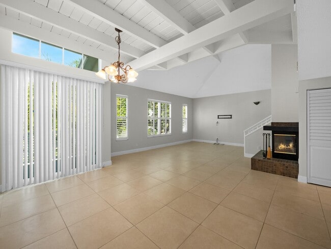 Building Photo - 501 Mainsail Cir