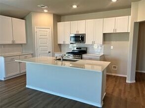 Building Photo - 252 Gallant Front Trl