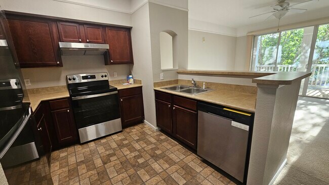 Foto del edificio - 2801 Chancellorsville Dr