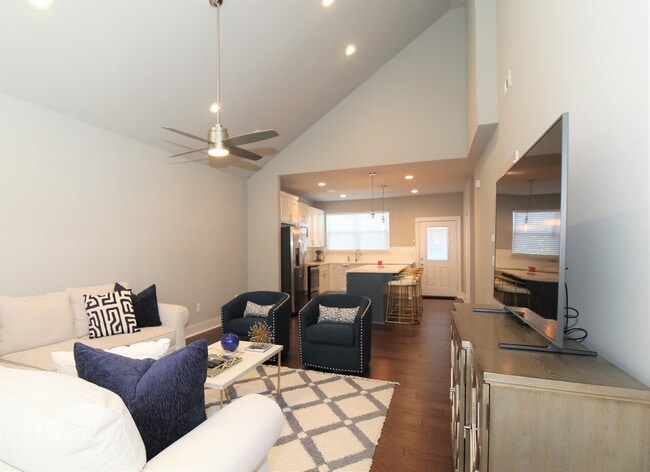 Photo - 2047 S Florida Way House