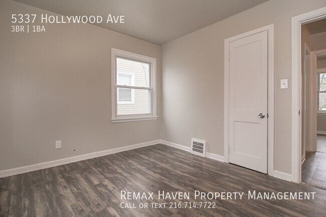 Foto del edificio - 5337 Hollywood, Maple Heights - 3 Bed 1 ba...
