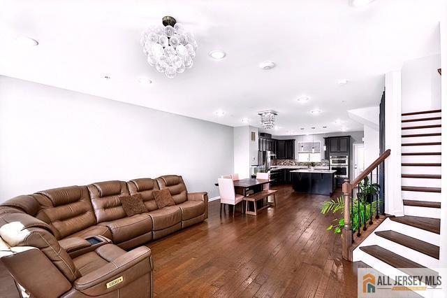 Foto del edificio - 310 South Dr