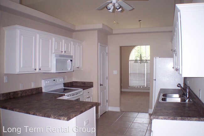 Building Photo - 4 br, 3 bath House - 528 Sheffield Ave.
