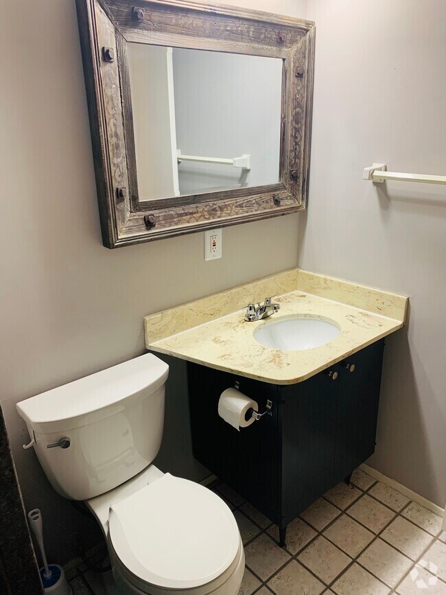 Regency Park West Apartments under 400 Tulsa, OK 1 Rentals