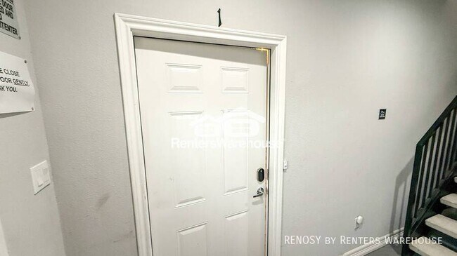 Foto del edificio - 7823 Gladstone St