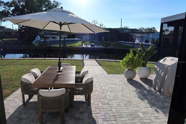 Foto del edificio - 9484 Treasure Ln NE