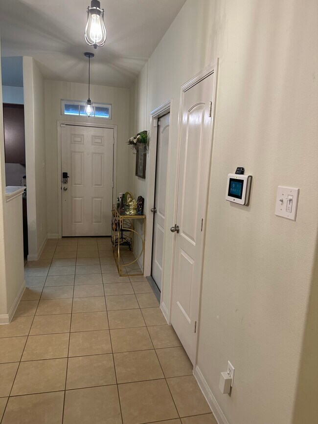 Foto del edificio - 9006 Stagewood Dr