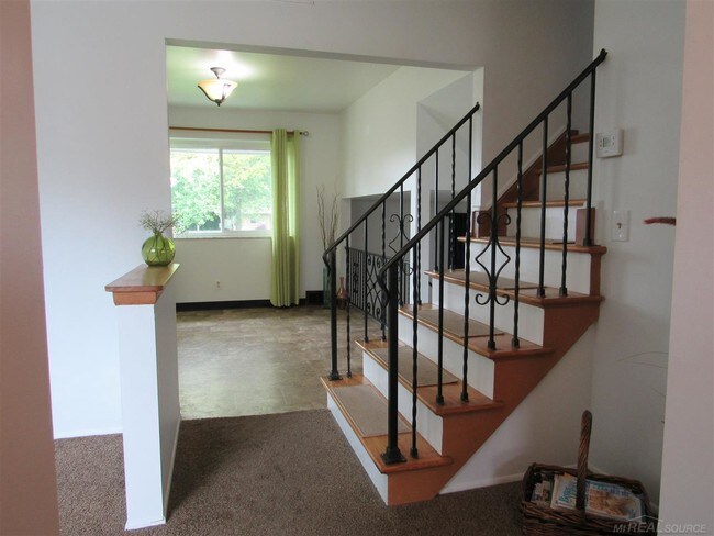 Foto del edificio - 38909 Lakeshore Dr