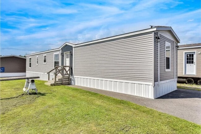 Building Photo - Lee Fair MHP - 8953 Turin Rd