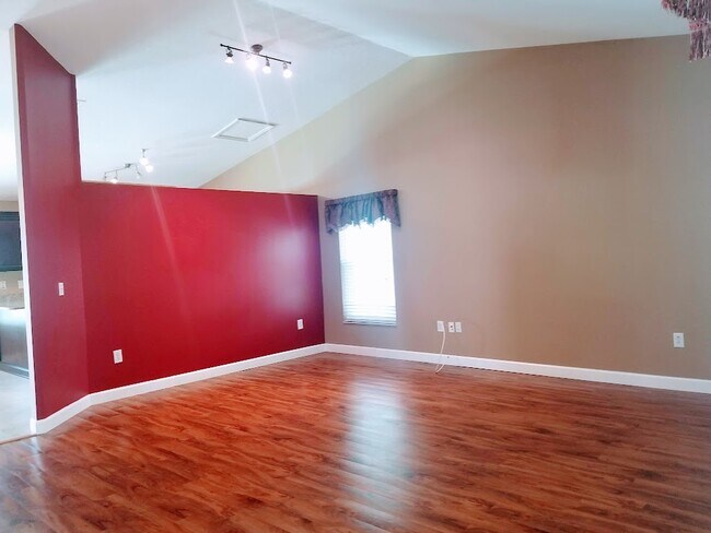 Espaciosidad del techo abovedado - 2908 Shannon Cir