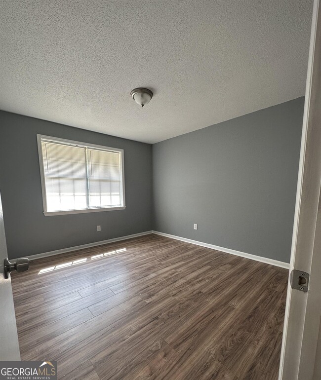 Building Photo - 2843 Lumpkin Rd