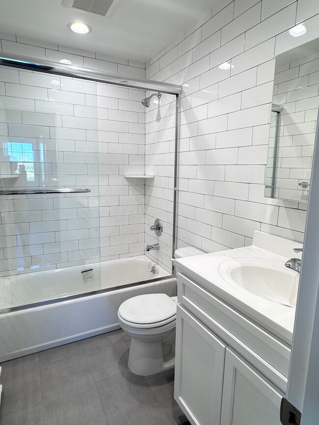 Foto del edificio - 6204 Hillmeyer Rd