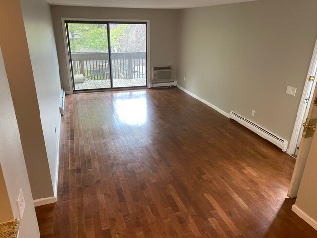 Livingroom - 20 Hillside Terrace