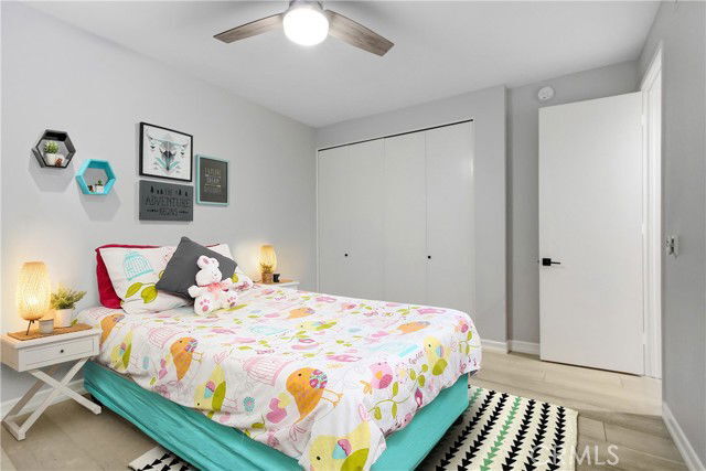 Foto del edificio - 4949 Genesta Ave