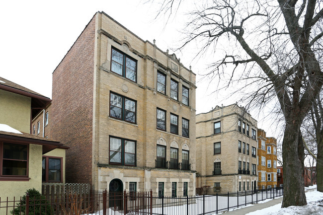 Building Photo - 7515-7521 North Winchester Avenue