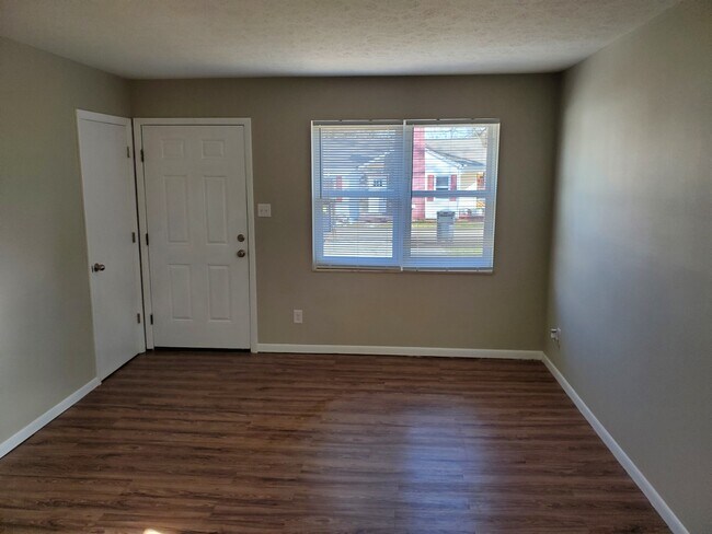 Building Photo - 4409 Cheyenne Dr