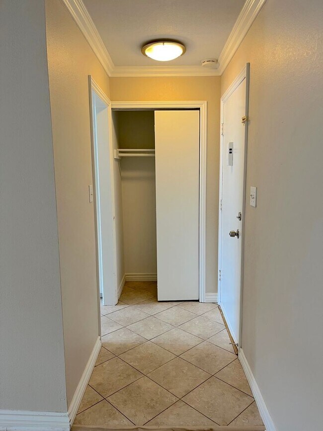 Foto del edificio - 12200 Montecito Rd