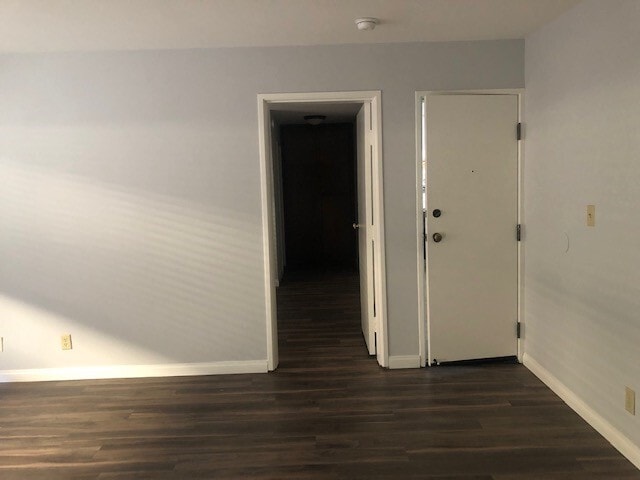 Living room - 1618 Grismer Ave