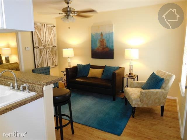 Foto del edificio - 302 W 38th St