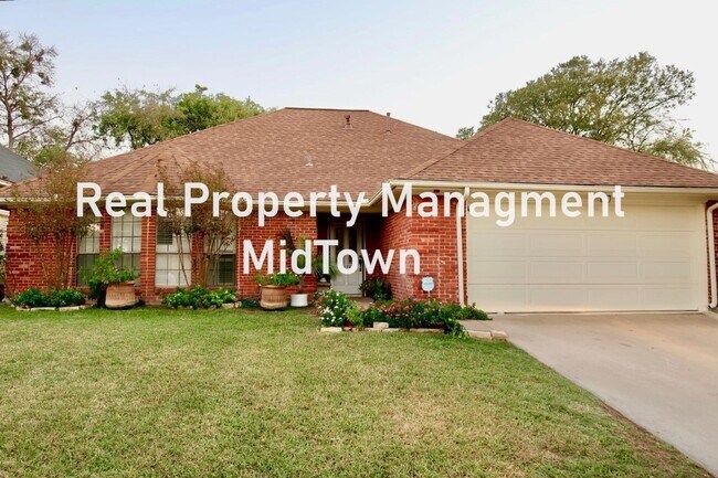 Foto del edificio - Charming Home Centrally Located in the DFW