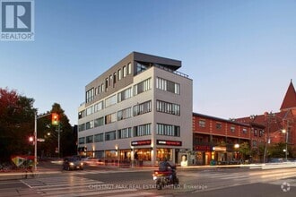 Building Photo - 540-540 College St
