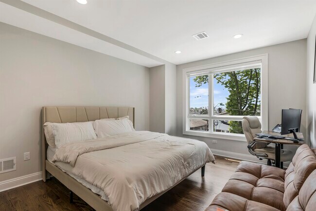 Foto del edificio - 499 Sunset Terrace