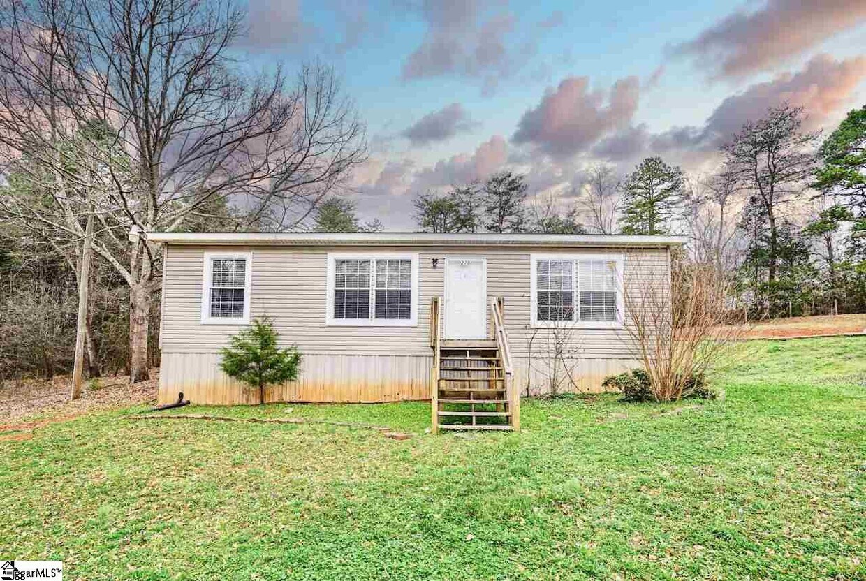 Primary Photo - 210 Frontier Dr