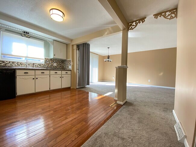 Foto del edificio - 3952 Ridge Lea Rd