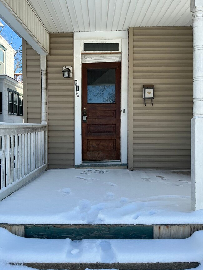 Building Photo - 61 1/2 S 15th St