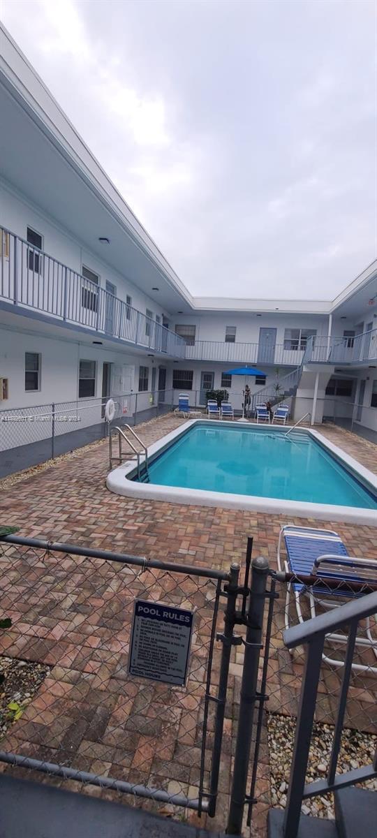 Building Photo - 30 SE 4th Ave