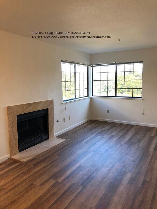 Centrally located Del Rey Oaks Condo. No pets Condo for Rent in Del Rey Oaks, CA