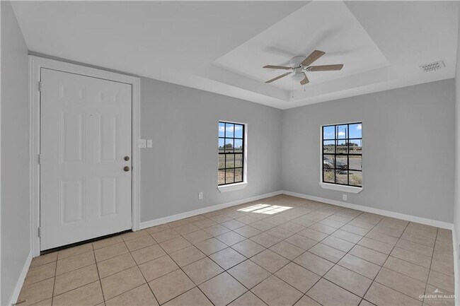 Foto del edificio - Charming 2-Bedroom Home with Central AC and Fenced Lot!