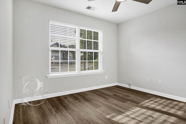 Building Photo - 513 Lanesborough Dr