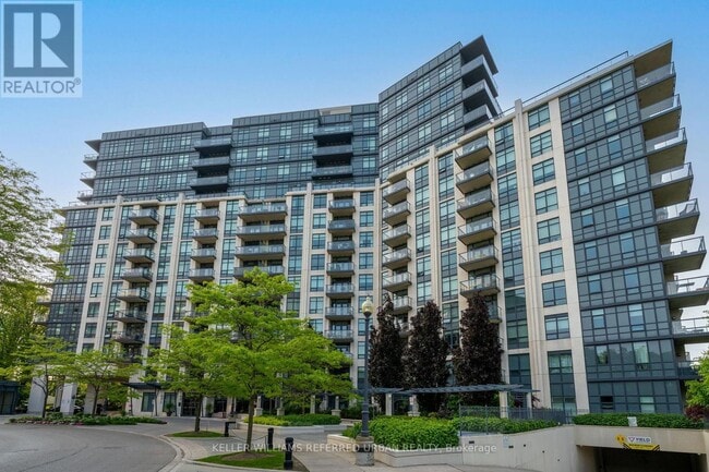 Building Photo - 1135 Royal York Rd