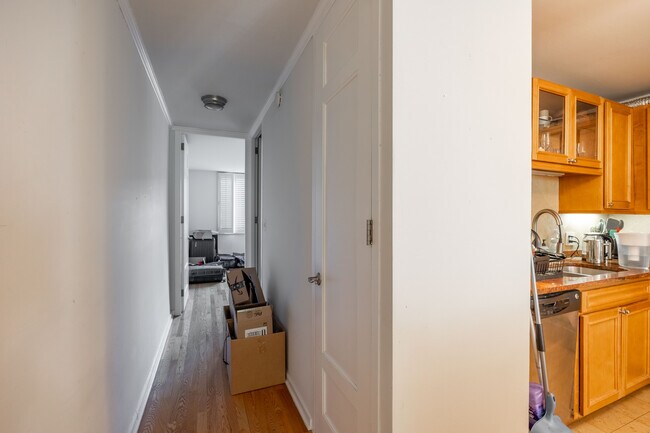 Foto del edificio - 1356 N Dearborn St