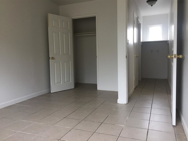 Foto del edificio - 6223 Fenham St