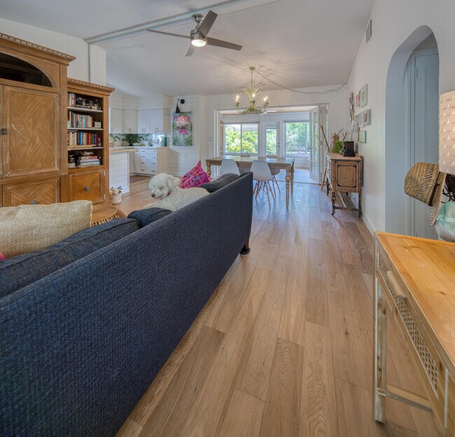 Foto del edificio - 1218 N Ocean Breeze