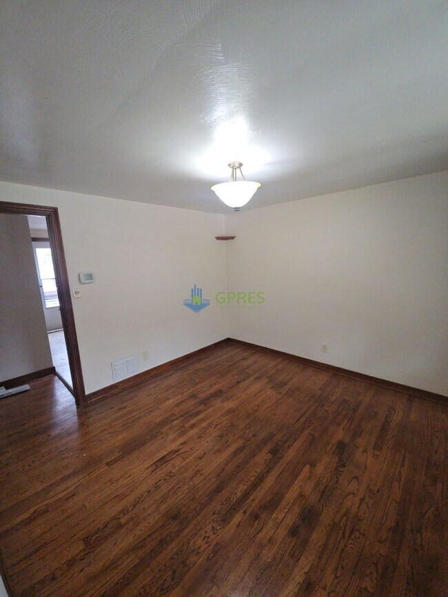 Foto del edificio - 3 bedroom house for rent in Blawnox