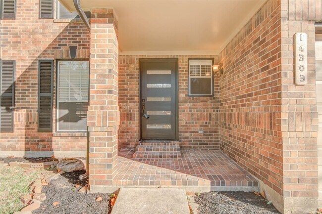 Foto del edificio - 14303 Providence Pine Trail