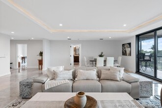 Building Photo - 2785 Polo Island Dr