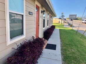 Building Photo - 507 Houston St