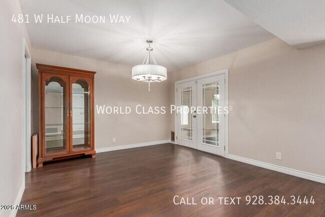 Building Photo - 481 W Half Moon Way