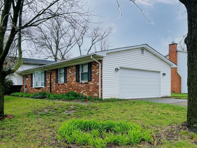Building Photo - Well-maintained 4-bed, 2-bath Home in the WL School District