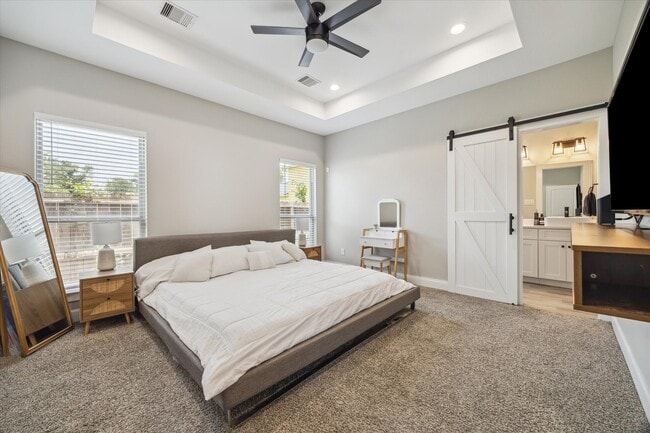 Building Photo - 6730 Knox St