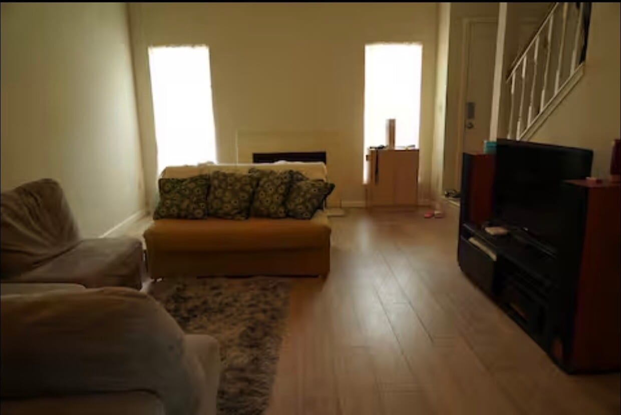 Foto principal - 7575 Cambridge St